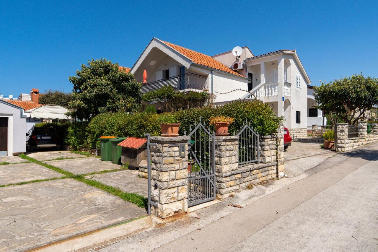 Apartment Nada Петрчане Экстерьер фото